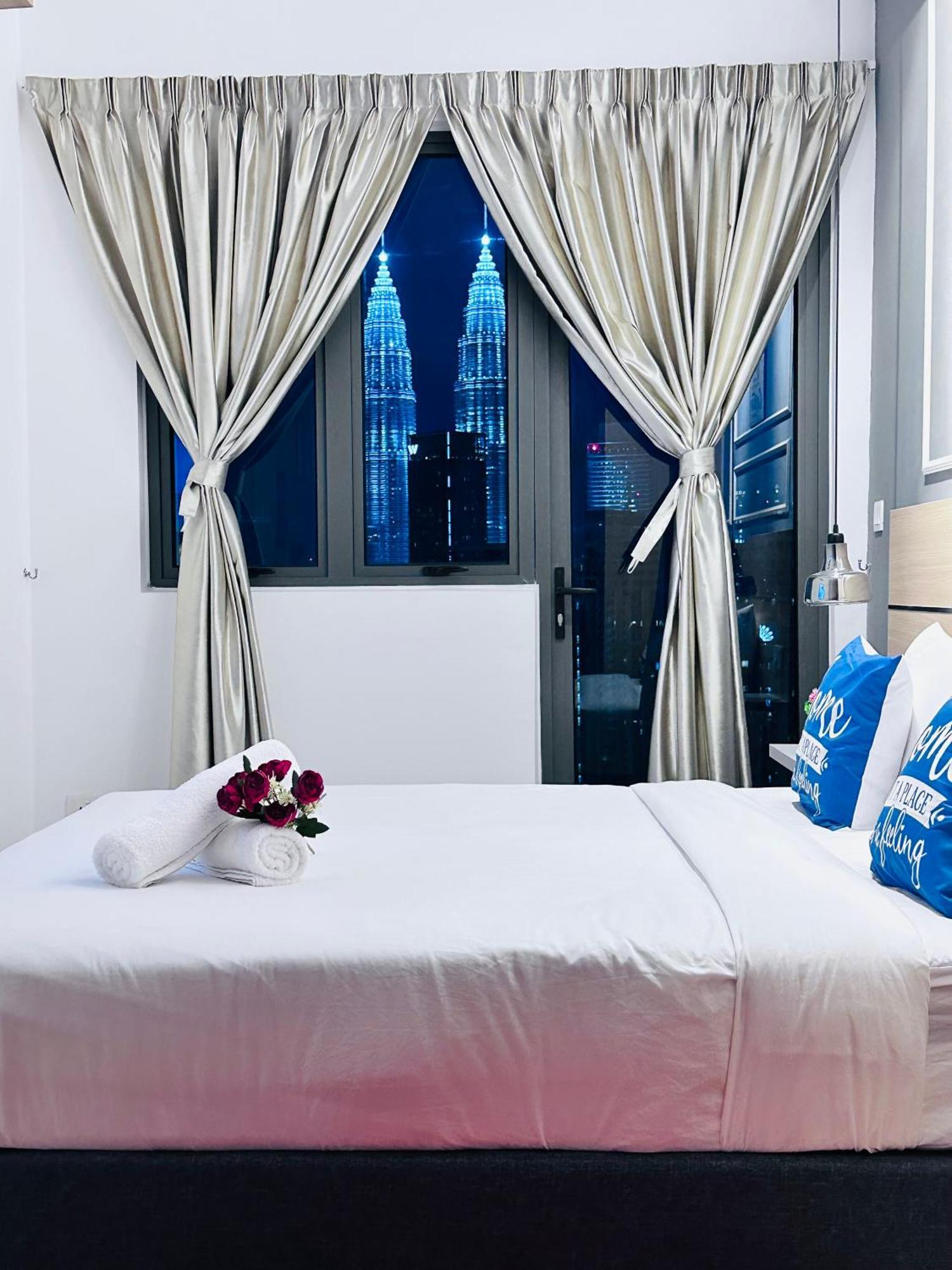The Luxe Infinitum Klcc By Kl Malaysia *
