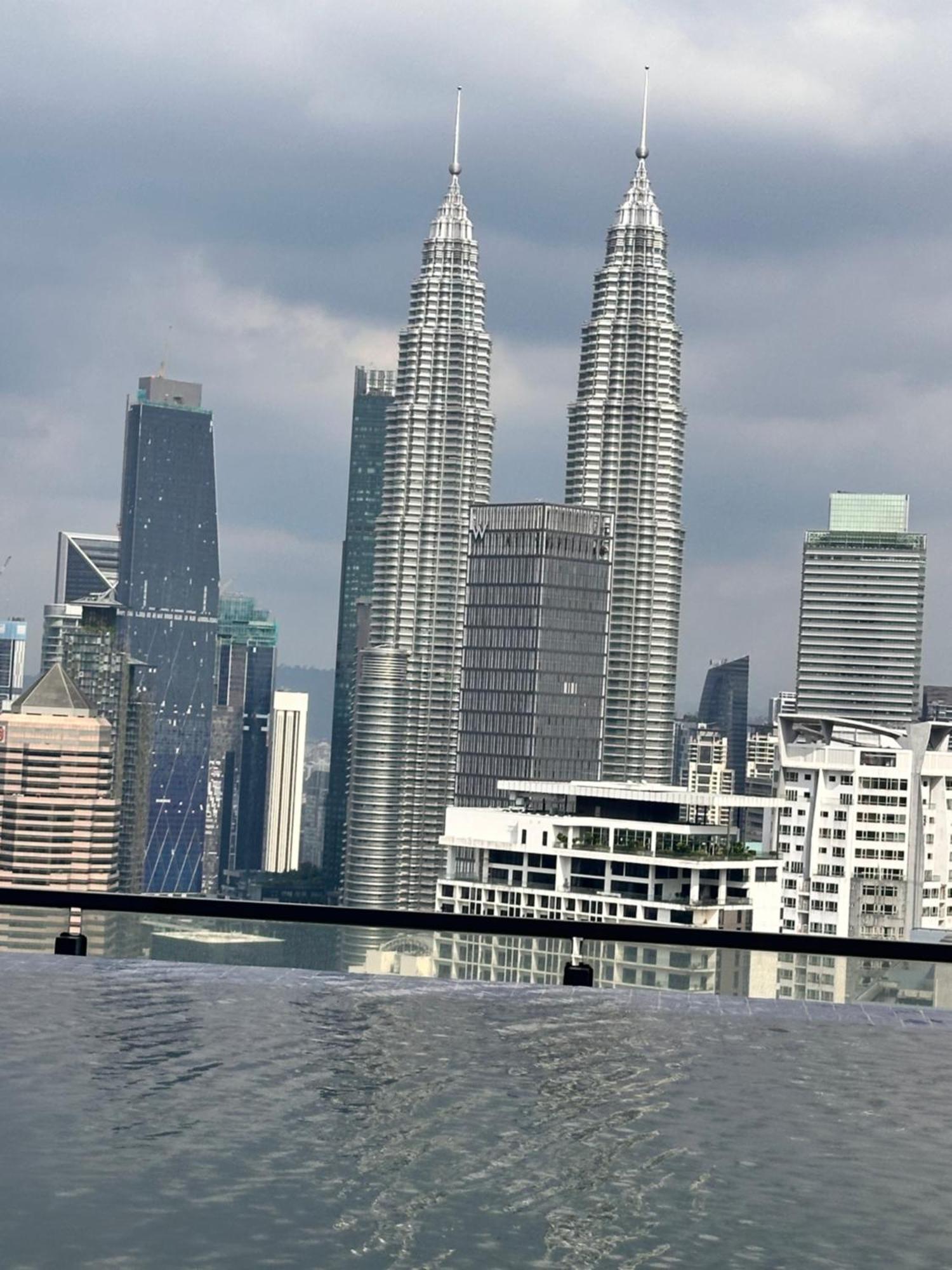 The Luxe Infinitum Klcc By Kl Malaysia Kuala Lumpur